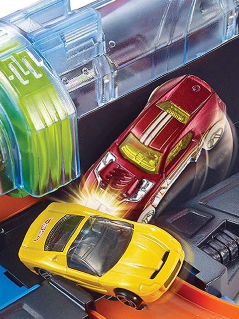 

Hot Wheels Kids Multicoloured Corkscrew Crash Track Set, Multi
