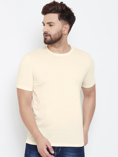 

wesquare Men Beige Solid Round Neck T-shirt