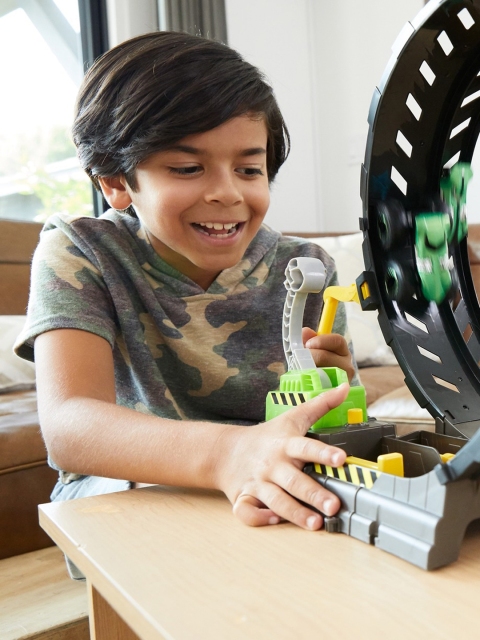 

Hot Wheels Kids Black & Brown Monster Trucks Epic Loop Challenge Play Set