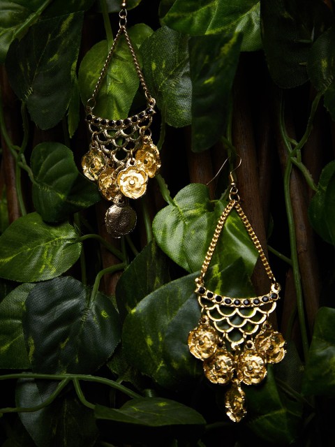 

ZeroKaata Gold-Plated Contemporary Drop Earrings