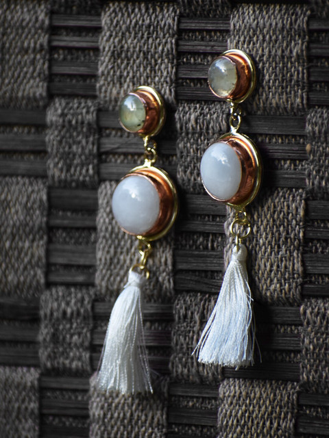 

ZeroKaata Gold-Plated Contemporary Drop Earrings