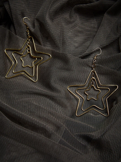 

ZeroKaata Gold-Plated Star Shaped Drop Earrings