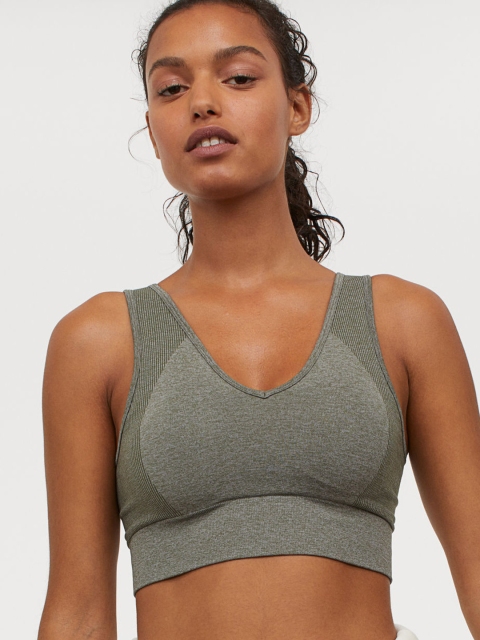 

H&M Women Green Solid Seamless Sports Bralette 0868823007