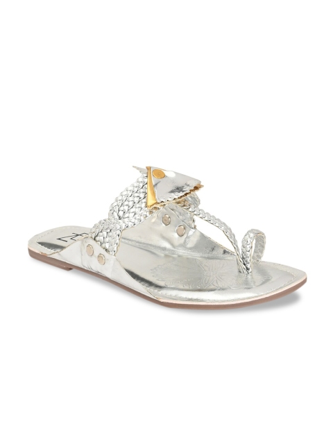 

Zebba Women Silver-Toned Solid One Toe Kolhapuri Flats