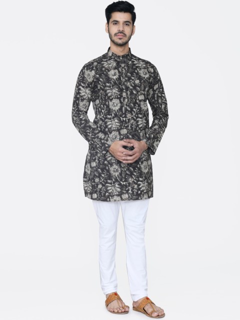 

Wintage Men Black & White Printed Kurta with Pyjamas