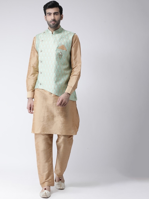 

SG LEMAN Men Brown & Green Solid Kurta with Pyjamas & Jacket