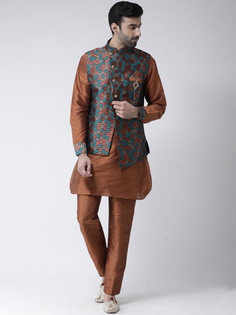 

SG LEMAN Men Rust Solid Kurta with Pyjamas