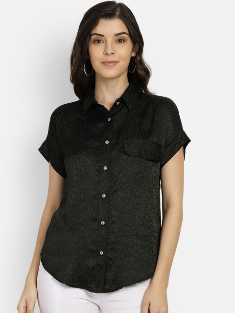 

Yaadleen Women Green Boxy Printed Casual Shirt