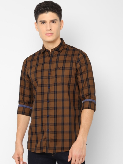 

Solly Jeans Co. Men Brown & Blue Regular Fit Checked Casual Shirt