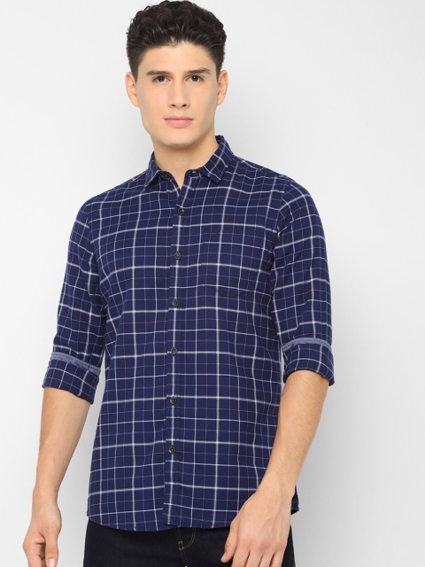 

Solly Jeans Co. Men Navy Blue & White Regular Fit Checked Casual Shirt