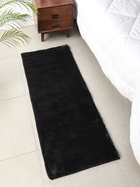

Flooring India Black Solid Ruffle Anti-Skit Floor Runner