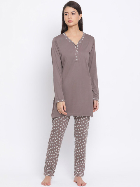 

Kanvin Women Grey & White Floral Printed Night Suit