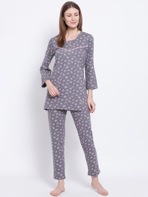 

Kanvin Women Charcoal Grey Floral Printed Night suit