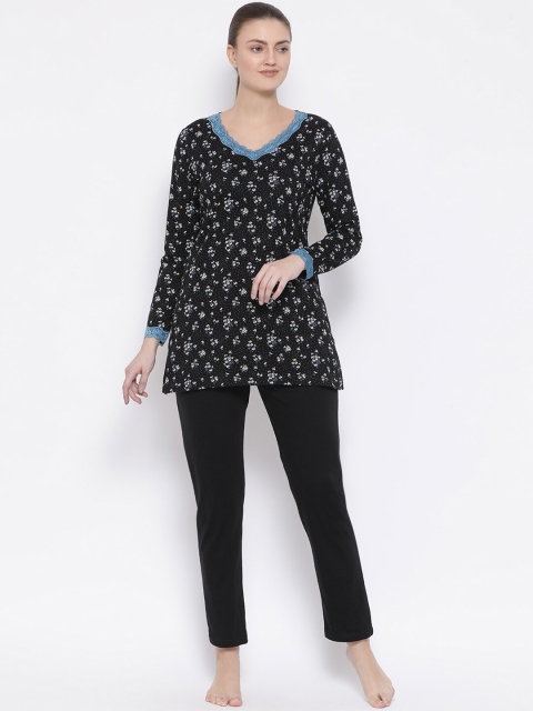 

Kanvin Women Black Floral Printed Night Suit