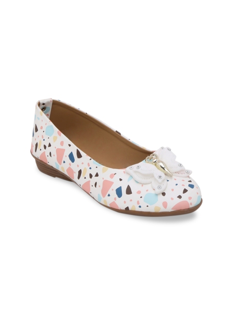 

Chipbeys Girls White Printed Ballerinas