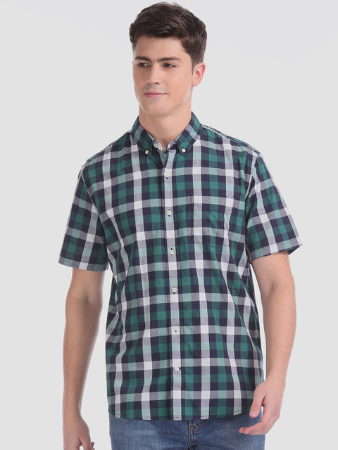 

GAP Men Green & White Regular Fit Checked Casual Shirt