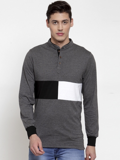 

Kalt Men Grey Colourblocked Mandarin Collar T-shirt