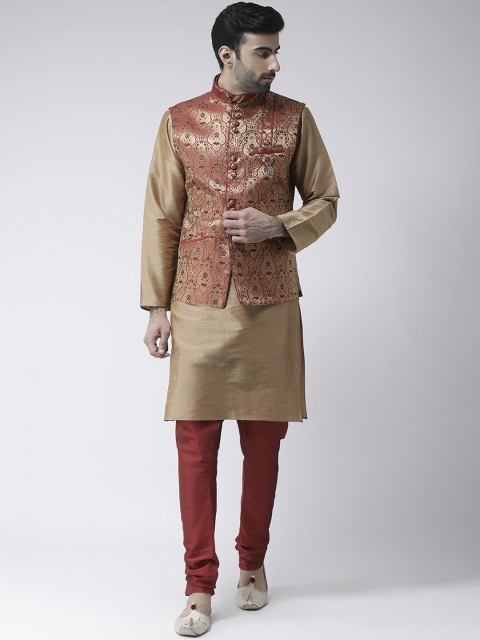 

SG LEMAN Men Gold-Toned & Red Solid Kurta With Churidar & Nehru Jacket
