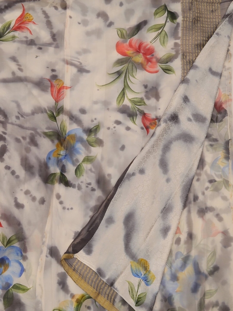 

Pothys Cream-Coloured & Green Pure Chiffon Printed Saree