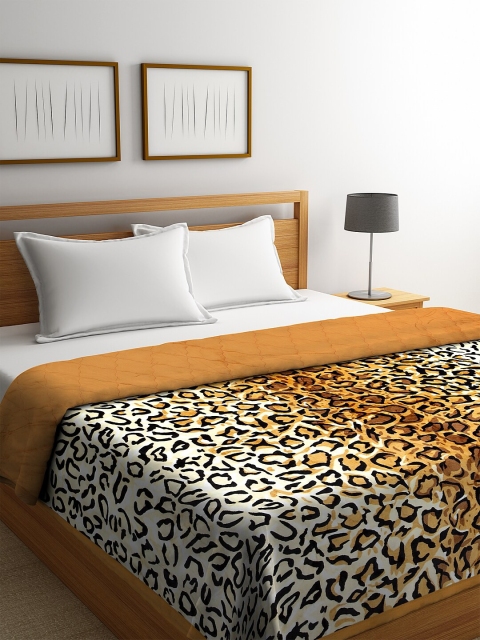 

KLOTTHE Mustard Yellow & White Anima Printed AC Room 500 GSM Double Bed Comforter
