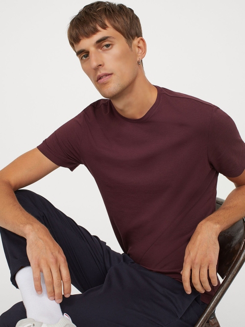 

H&M Men Purple Solid Round Necked T Shirt Slim Fit