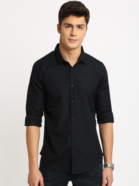 

TED HARBOR Men Black Slim Fit Solid Casual Shirt