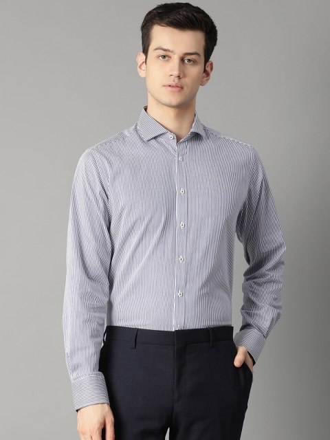 

Bruun & Stengade Men Blue Regular Fit Striped Semiformal Shirt