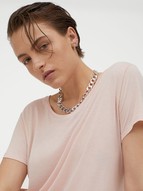 

H&M Women Rose Pink Solid Rounded-Hem T-shirt