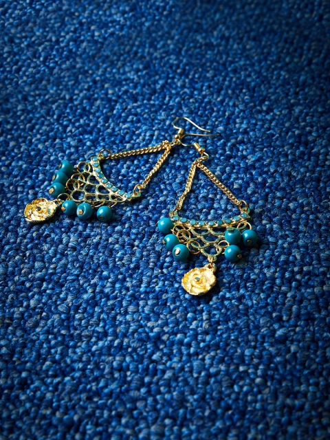 

ZeroKaata Gold-Plated Blue Contemporary Drop Earrings