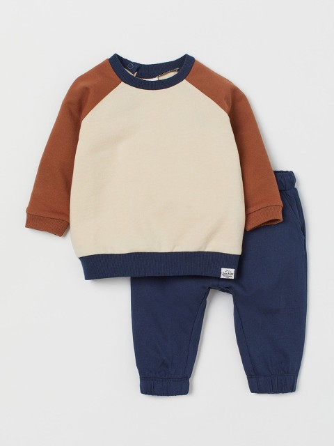 

H&M Boys Navy Blue & Beige 2-piece Cotton Set