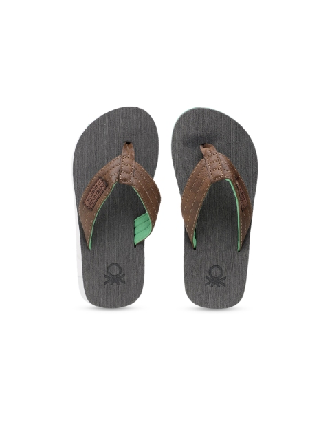 

United Colors of Benetton Boys Grey Solid Thong Flip-Flops