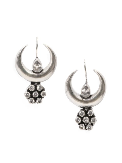 

Infuzze White Crescent Shaped Studs