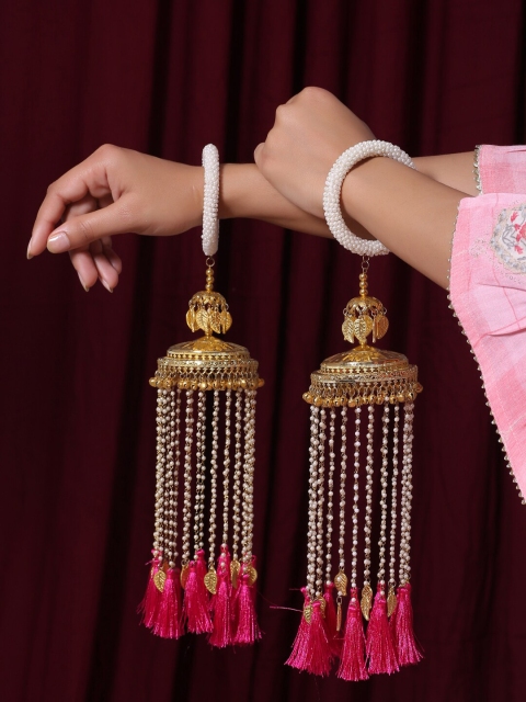 

Shoshaa Set of 2 Pink & Gold-Plated Kaleere Bangles