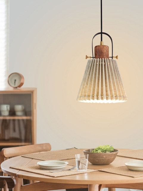

THE LIGHT STORE Beige Solid Pleated Hanging Light