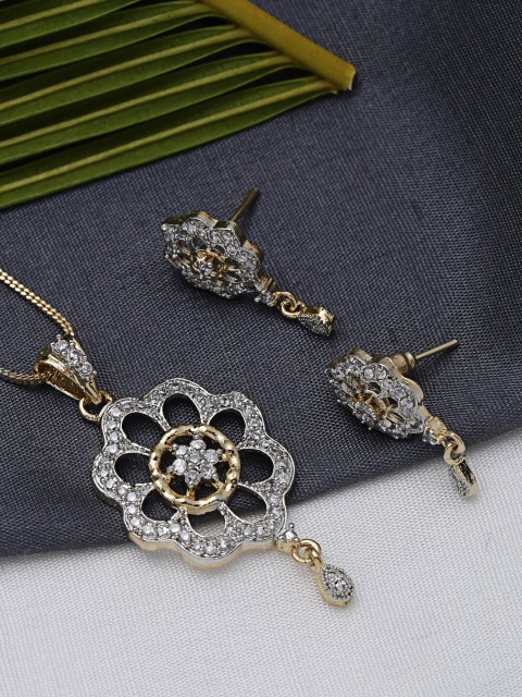

ZeroKaata Gold-Plated & White American Diamond Flower Studded Pendant Jewellery Set