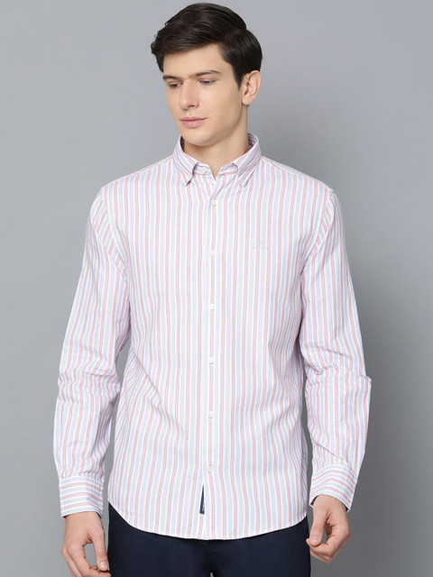

GANT Men Red & White Regular Fit Striped Casual Shirt