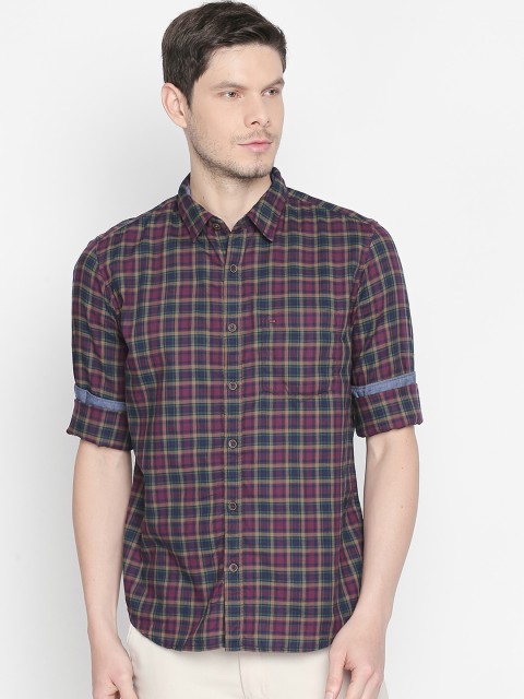 

Basics Men Maroon & Green Slim Fit Checked Casual Shirt