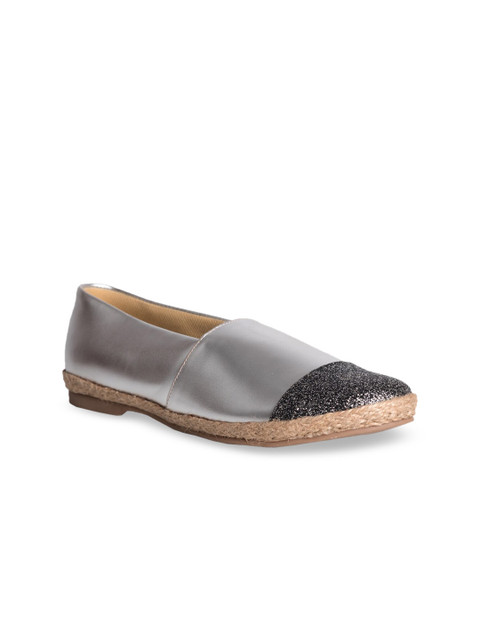 

Kraft Cellar Women Silver-Toned Solid PU Ballerinas