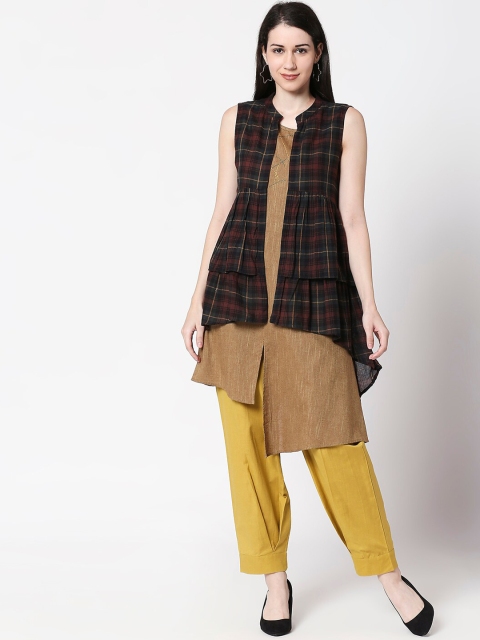 

TERQUOIS Women Beige & Mustard Yellow Solid Tunic with Trousers