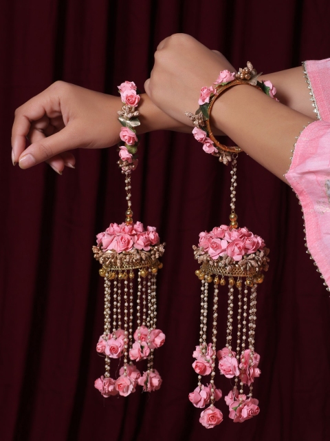 

Shoshaa Set of 2 Pink & Gold-Plated Kaleere Bangles