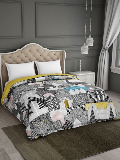 

SPACES Black & White Abstract AC Room 150 GSM Double Bed Comforter