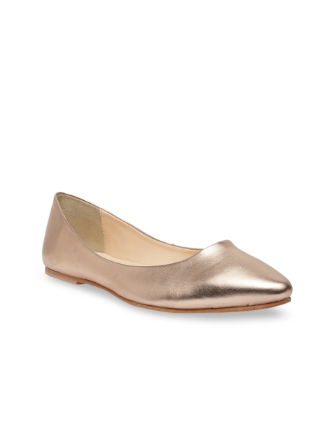 

Woomenia Women Gold-Toned Solid Ballerinas
