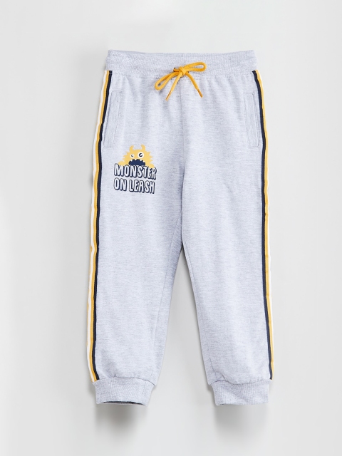 

max Boys Grey Solid Slim-Fit Joggers