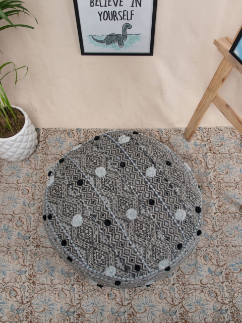 

Tistabene Unisex Black & Beige Gridelin Waves Printed Round-Shaped Floor Cushion