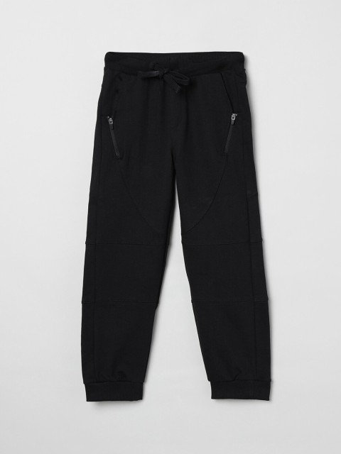 

max Boys Black Solid Slim-Fit Joggers