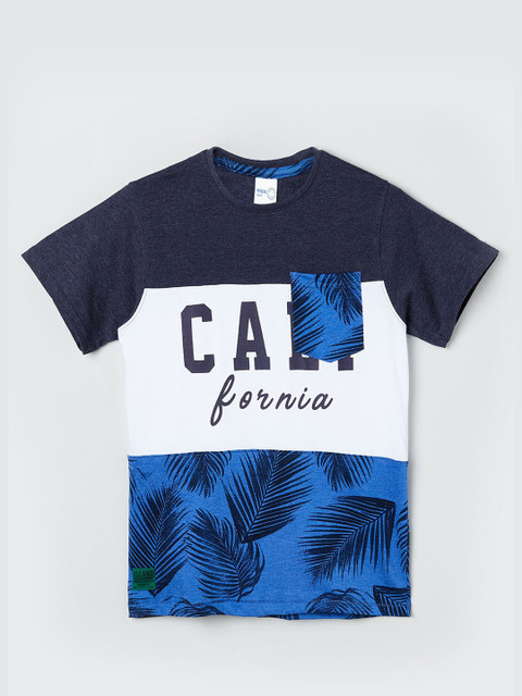 

max Boys Navy Blue & White Colourblocked Round Neck T-shirt