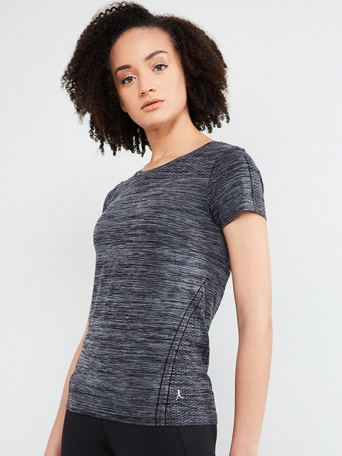 

max Women Grey Solid Round Neck T-shirt