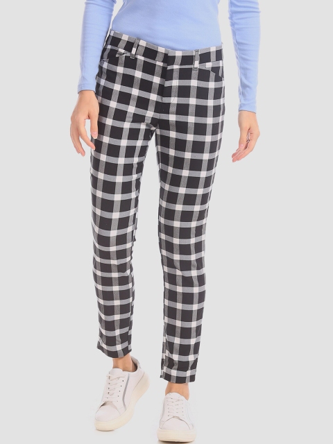 

GAP Women Black & Grey Skinny Fit Checked Regular Trousers