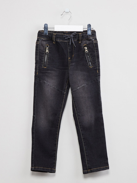 

max Boys Grey Slim Fit Mid-Rise Clean Look Jeans