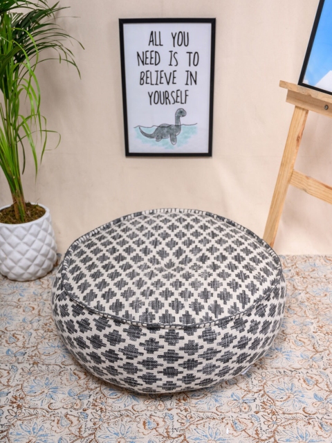 

Tistabene Black & Off-White Printed Prodigious Round Pouf